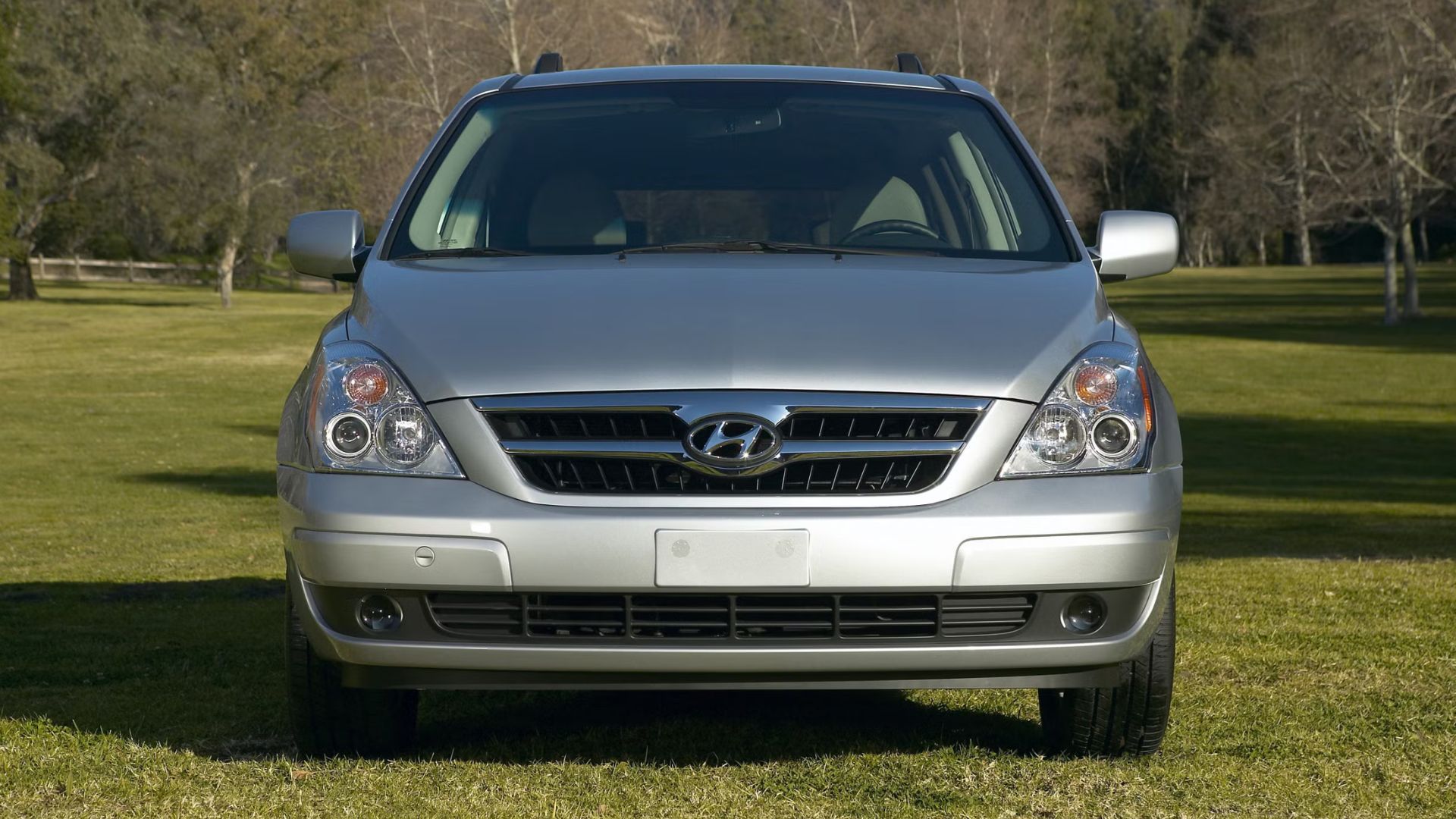2008 Hyundai Entourage Exterior Photos