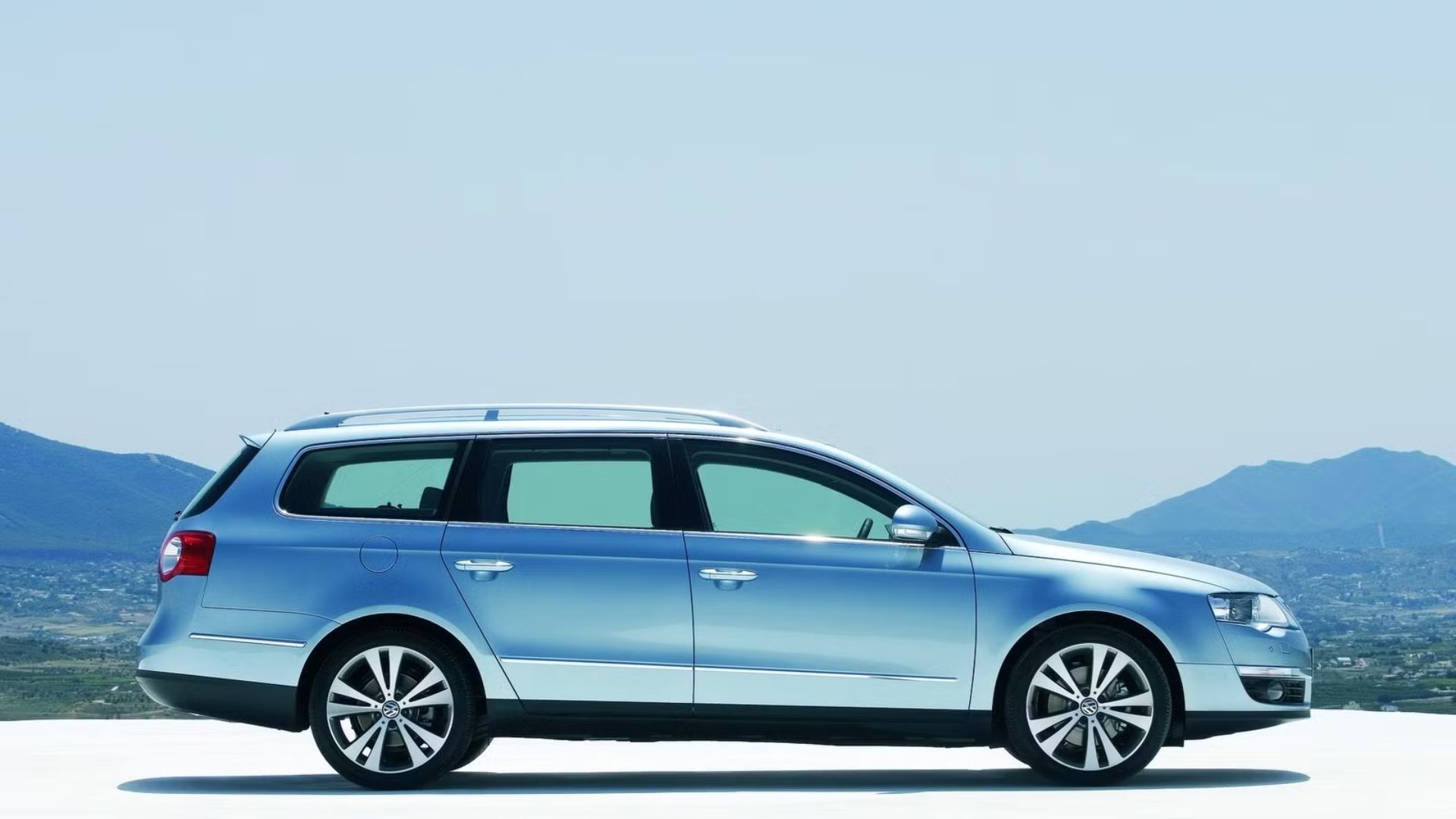 2008 Volkswagen Passat Exterior Photos