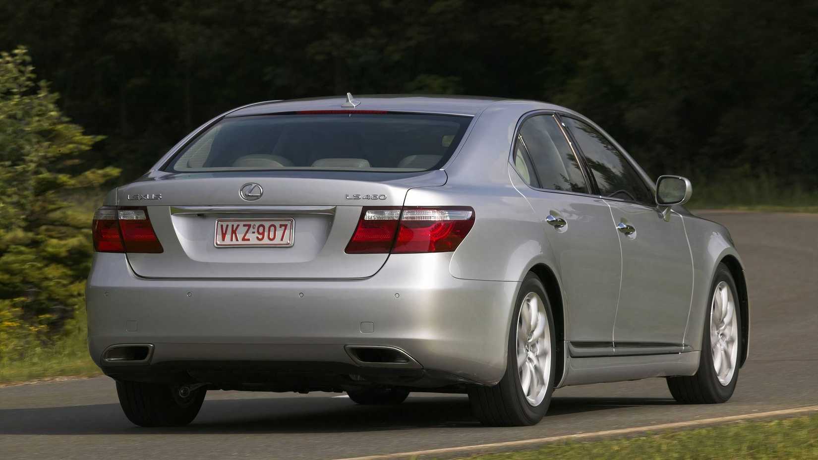 First Automatic Parking: Toyota Prius, Not Mercedes S-Class