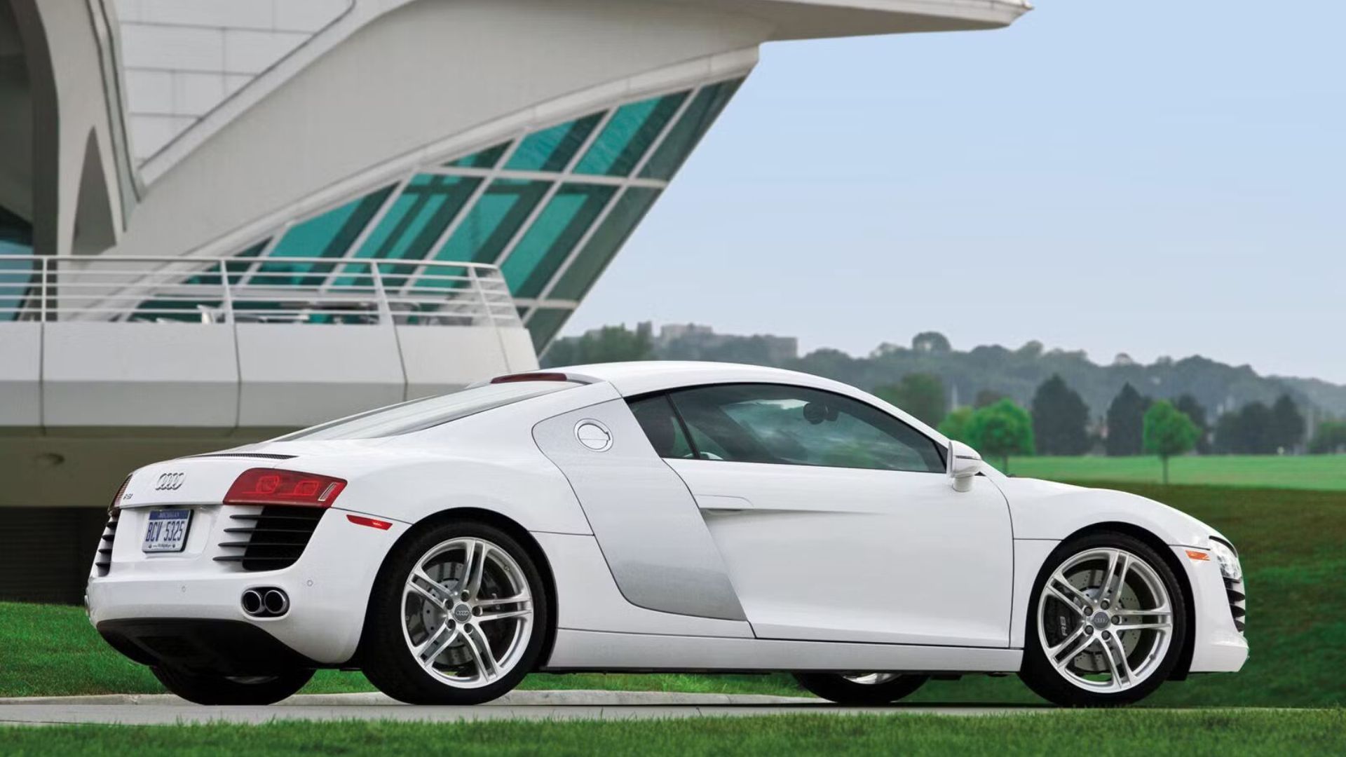 10 Sports Cars Guaranteed To Increase In Value Over Time
