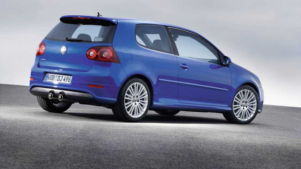 2008 Volkswagen R32 Pricing, Photos & Specs