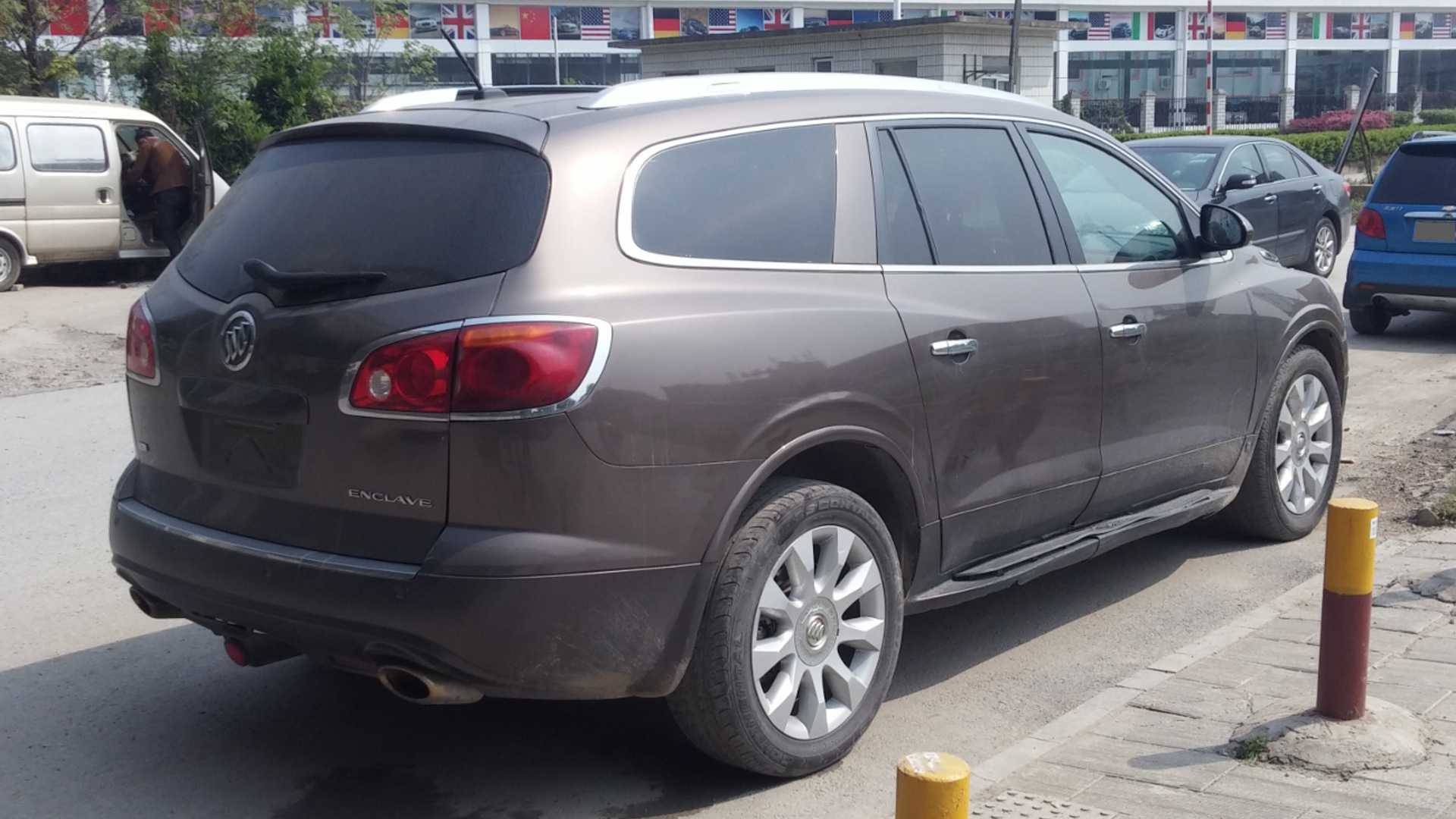Buic Enclave Rear Buick Enclave Generations: All Model Years | CarBuzz