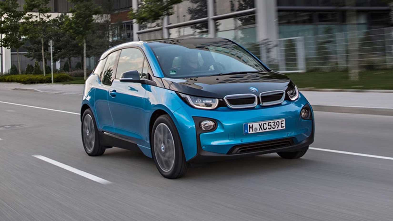 BMW продолжает лидировать в электрификации автомобилей