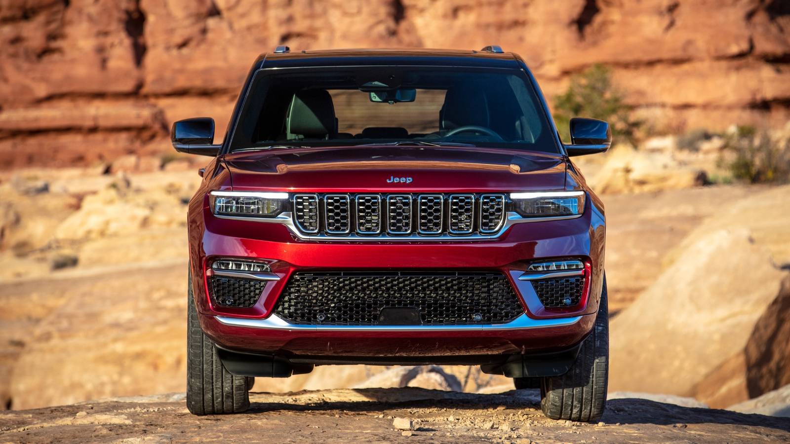 Does Jeep Grand Cherokee Hold Its Value: Ultimate Resale Insights