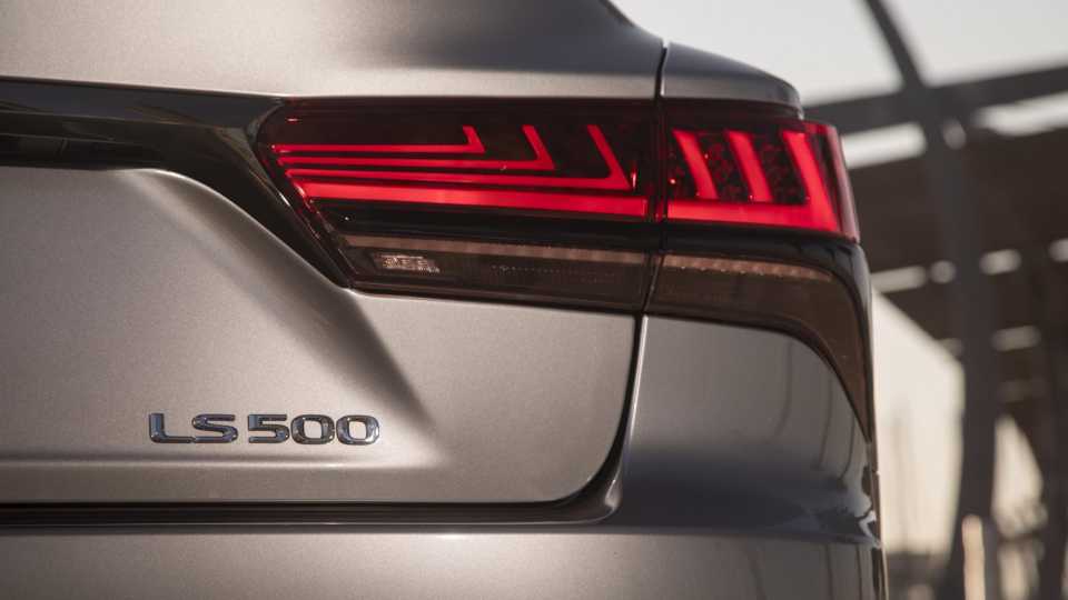 2025 Lexus LS Pricing, Photos & Specs