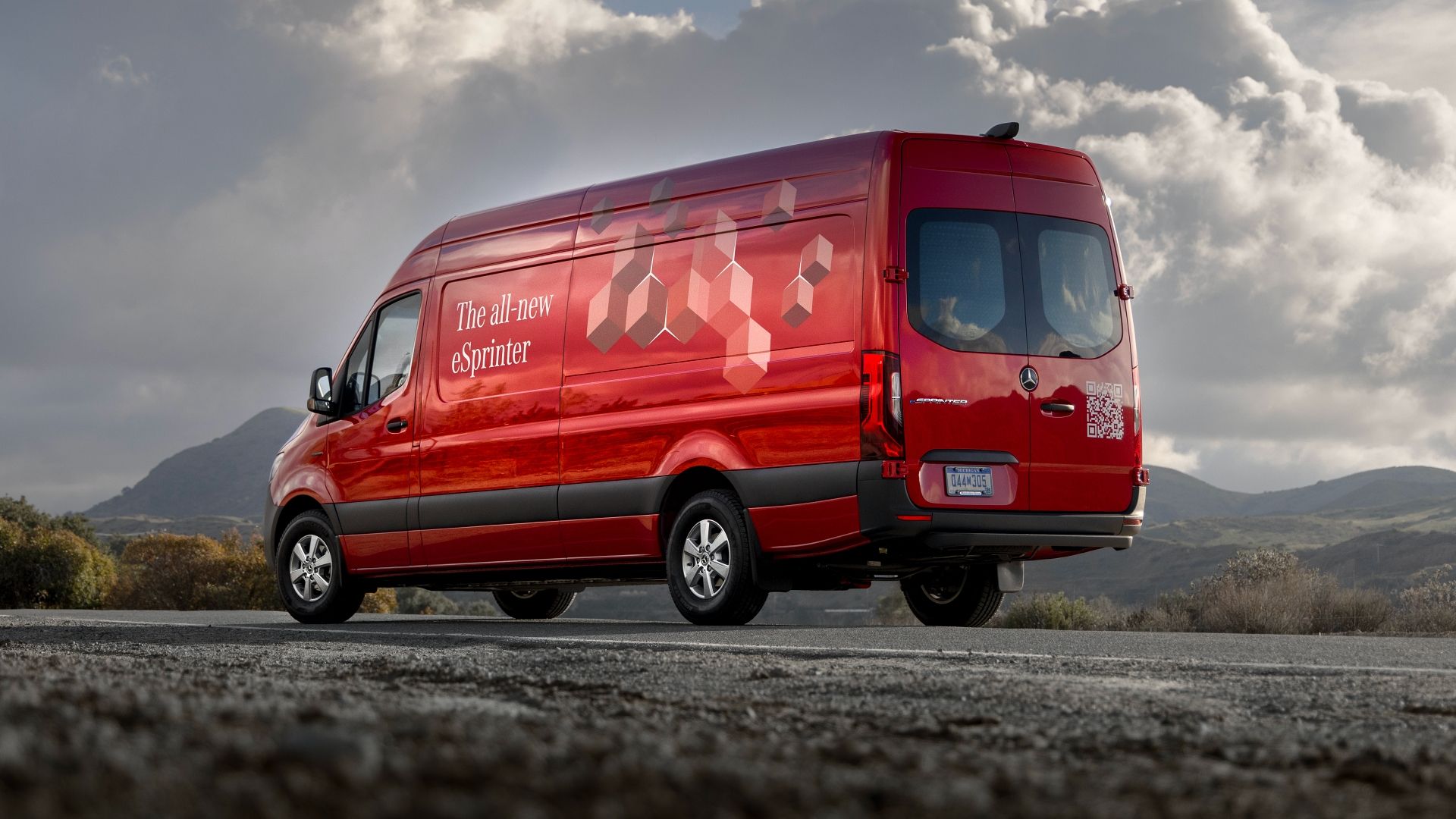 Mercedes To Give Next Sprinter Internal Combustion And EV Power