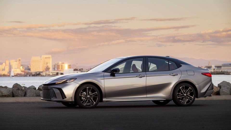 Toyota Camry HEV – photo 7