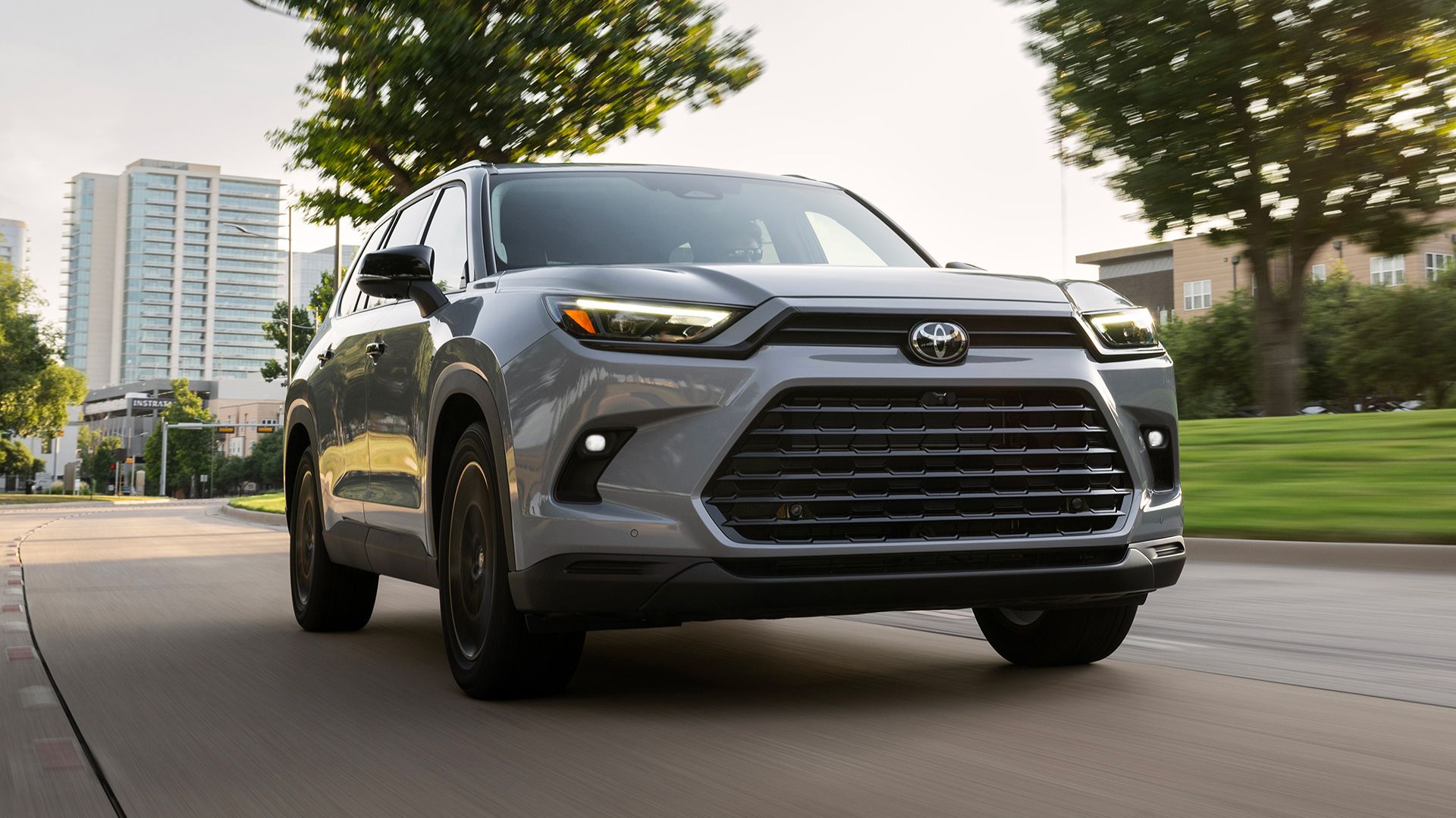 2025 Toyota Grand Highlander-1