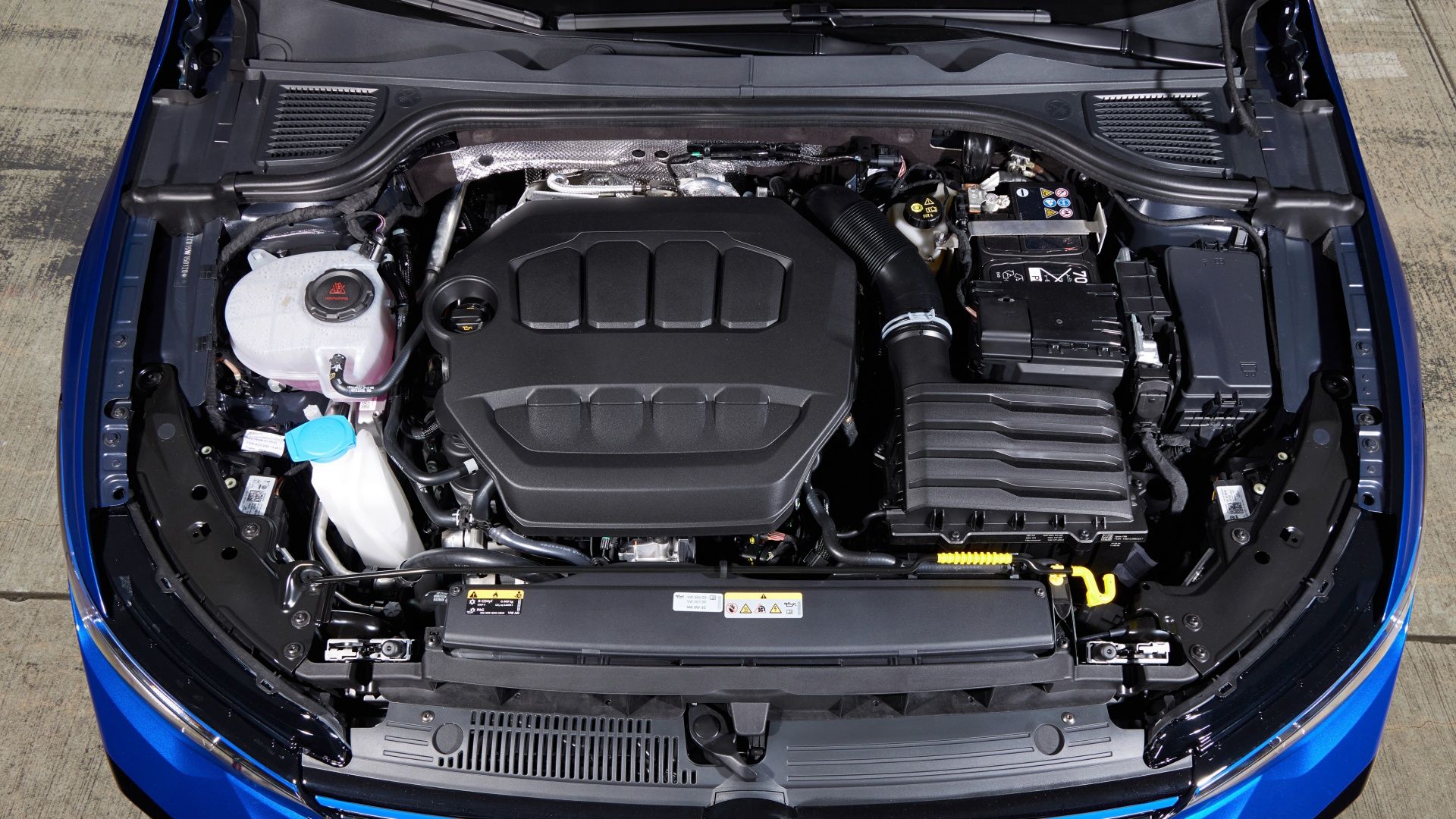 2025 Volkswagen Golf R engine