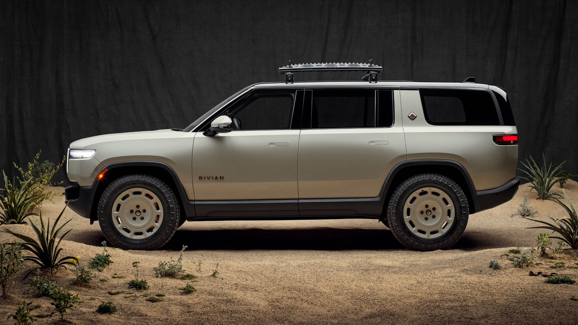 Rivian R1T And R1S California Dune Editions Debut For Fun In The Sand