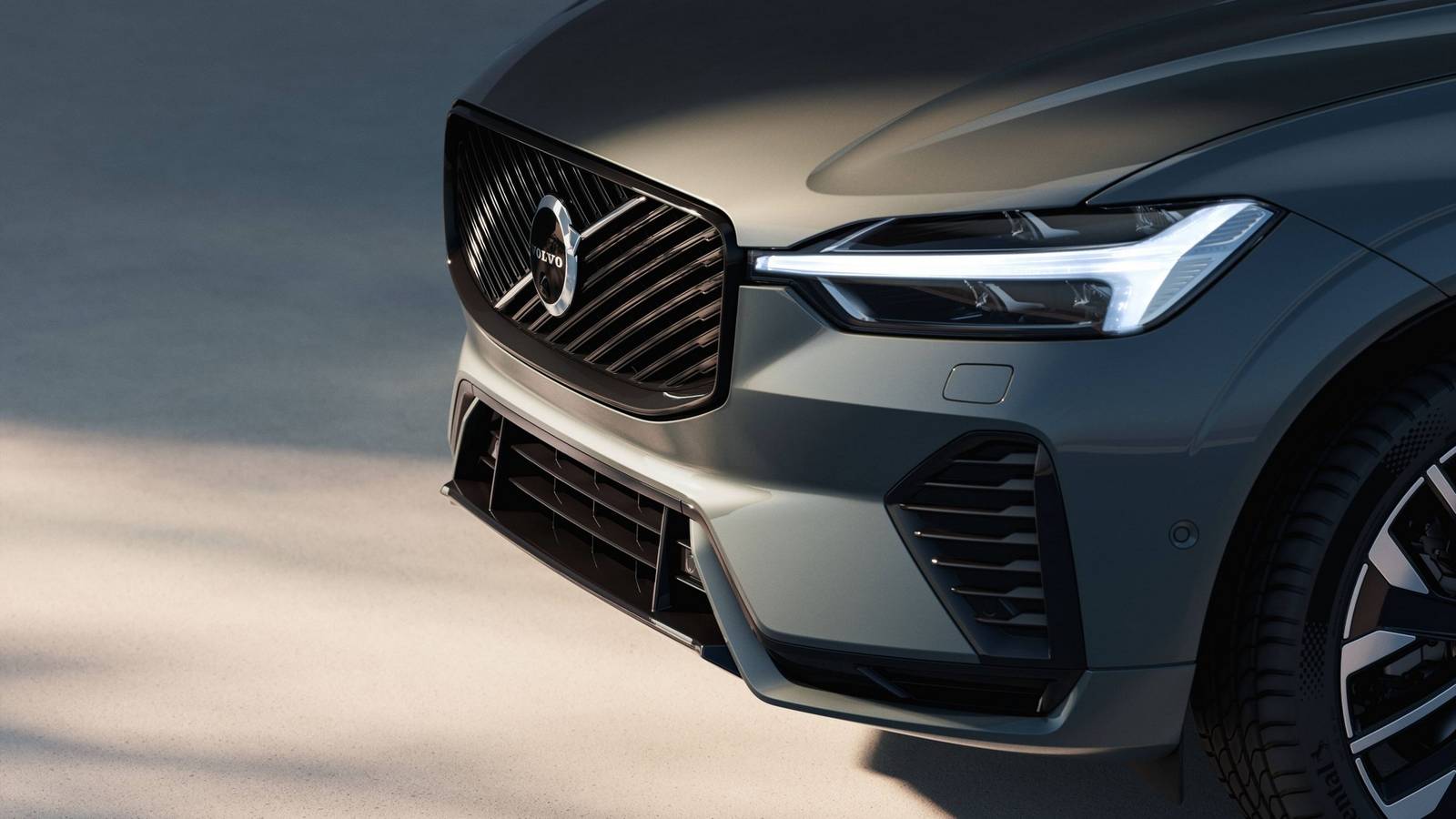 2026 Volvo XC60 Gets An Update, But Not The One It Needed