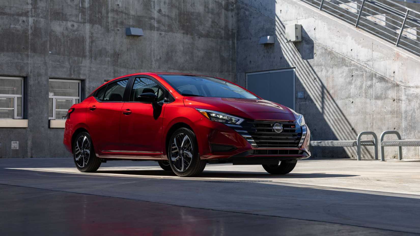 4-2025 Nissan Versa-39