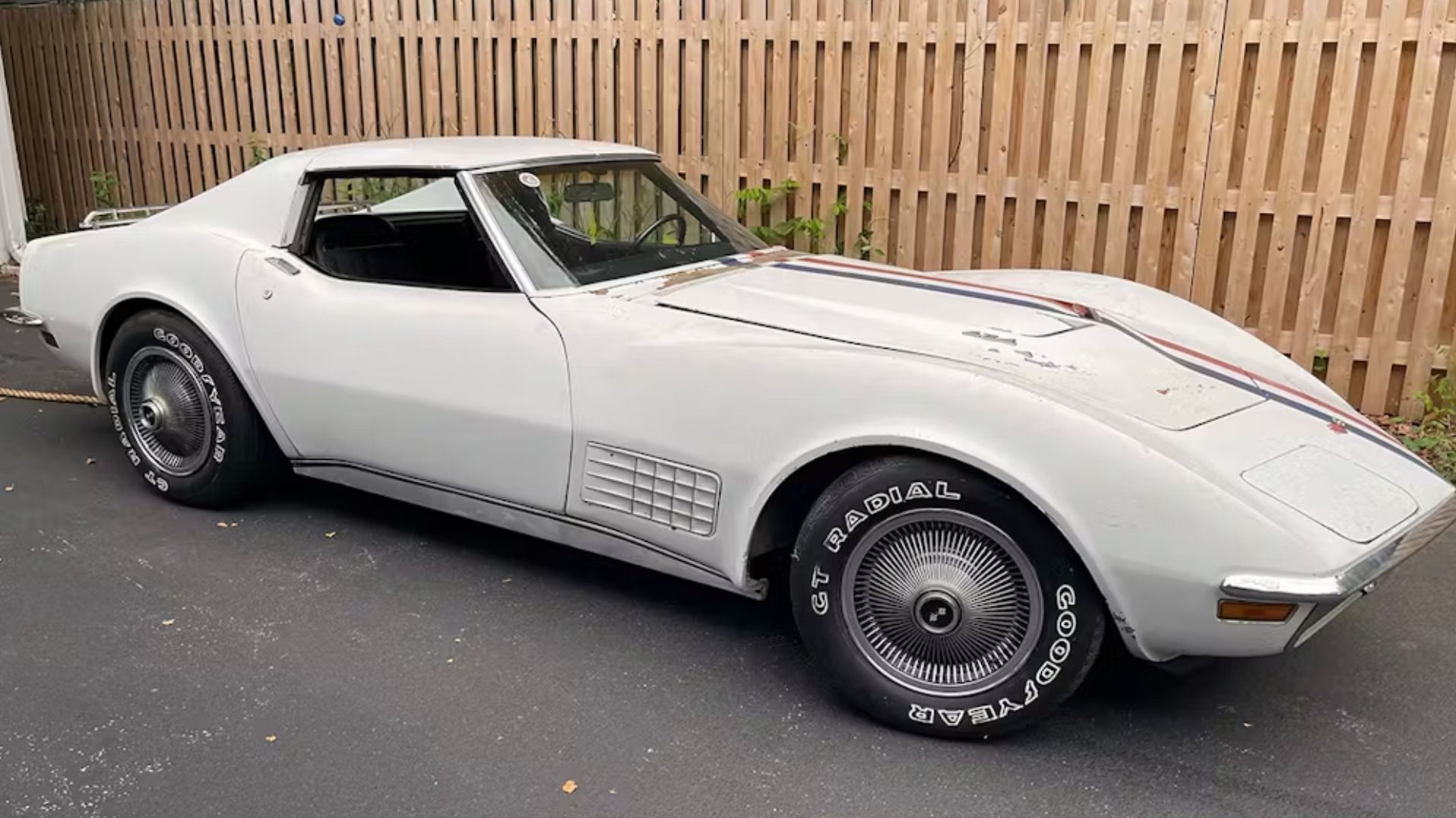 That Time Chevrolet Gave Corvettes To Astronauts For Just $1