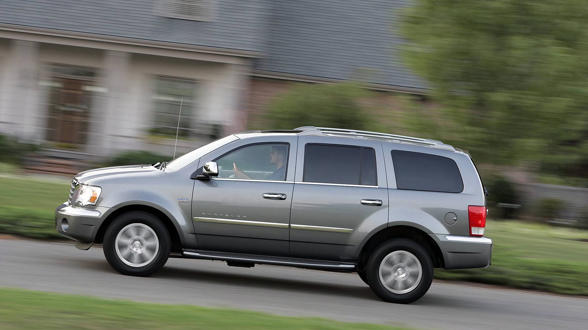 Chrysler Aspen, The Car That Didn't Survive Its Second Model Year