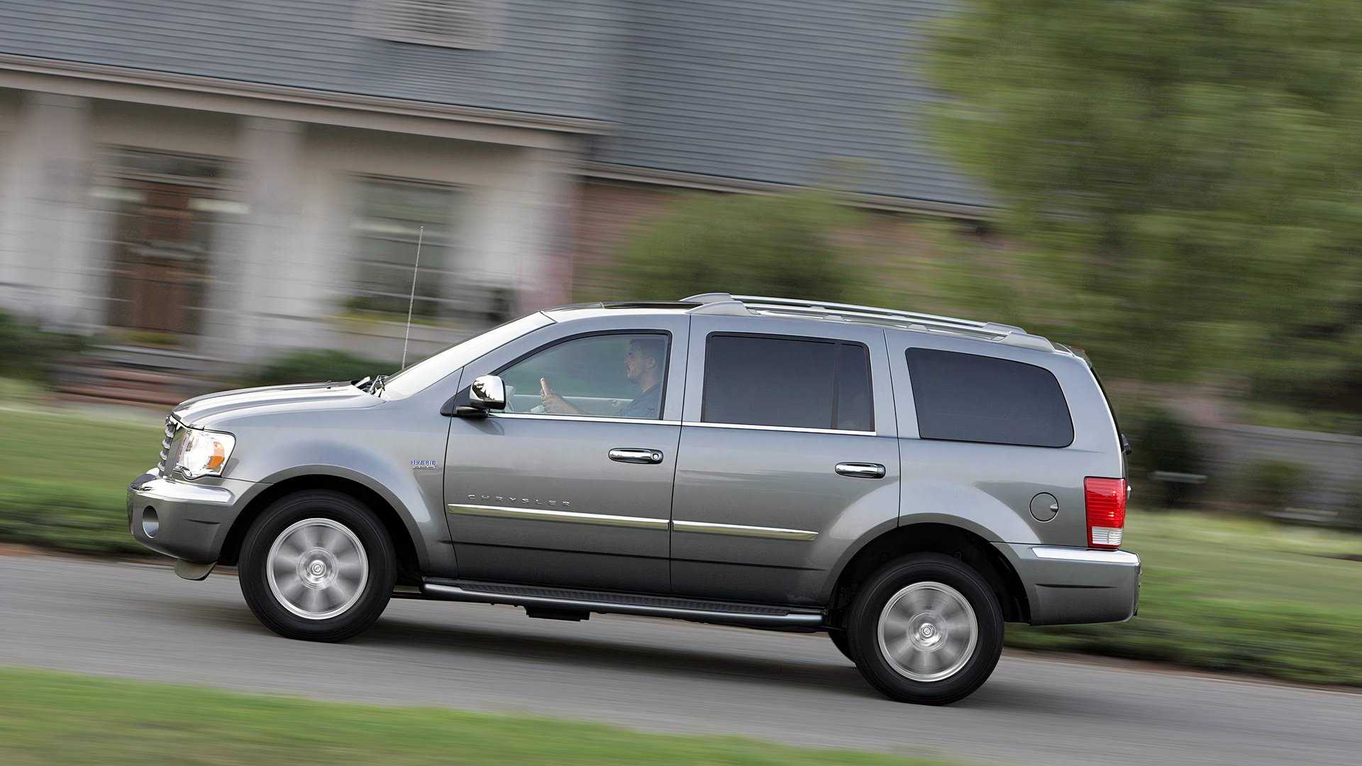 Chrysler Aspen, The Car That Didn't Survive Its Second Model Year