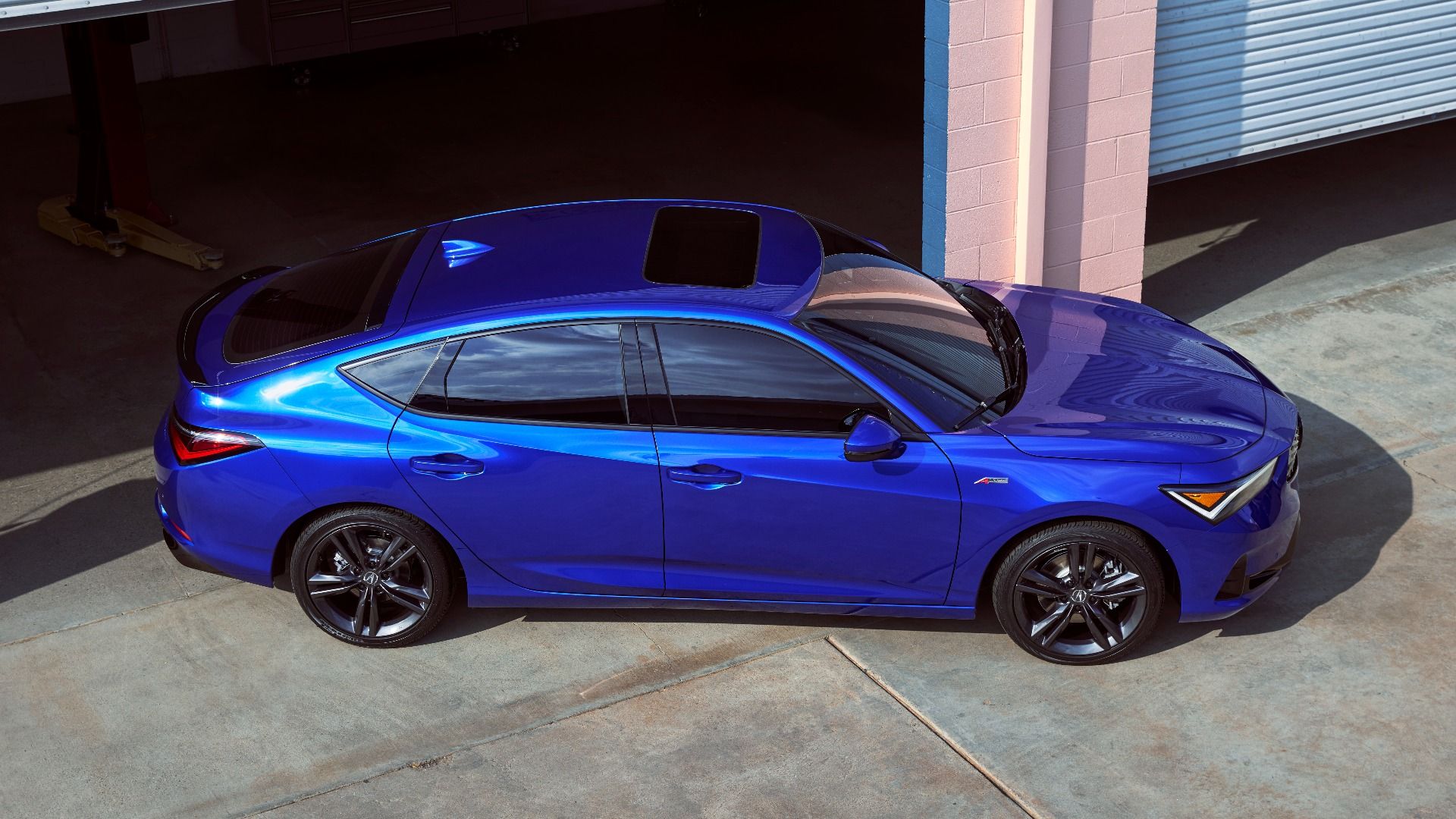 10 Of The Coolest Paint Colors Available On Everyday Cars