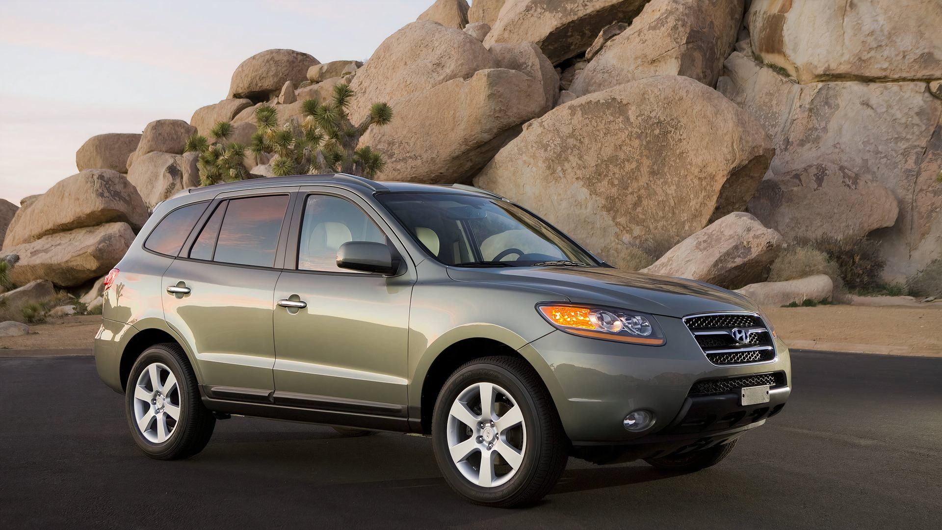 2009 Hyundai Santa Fe Pricing, Photos & Specs