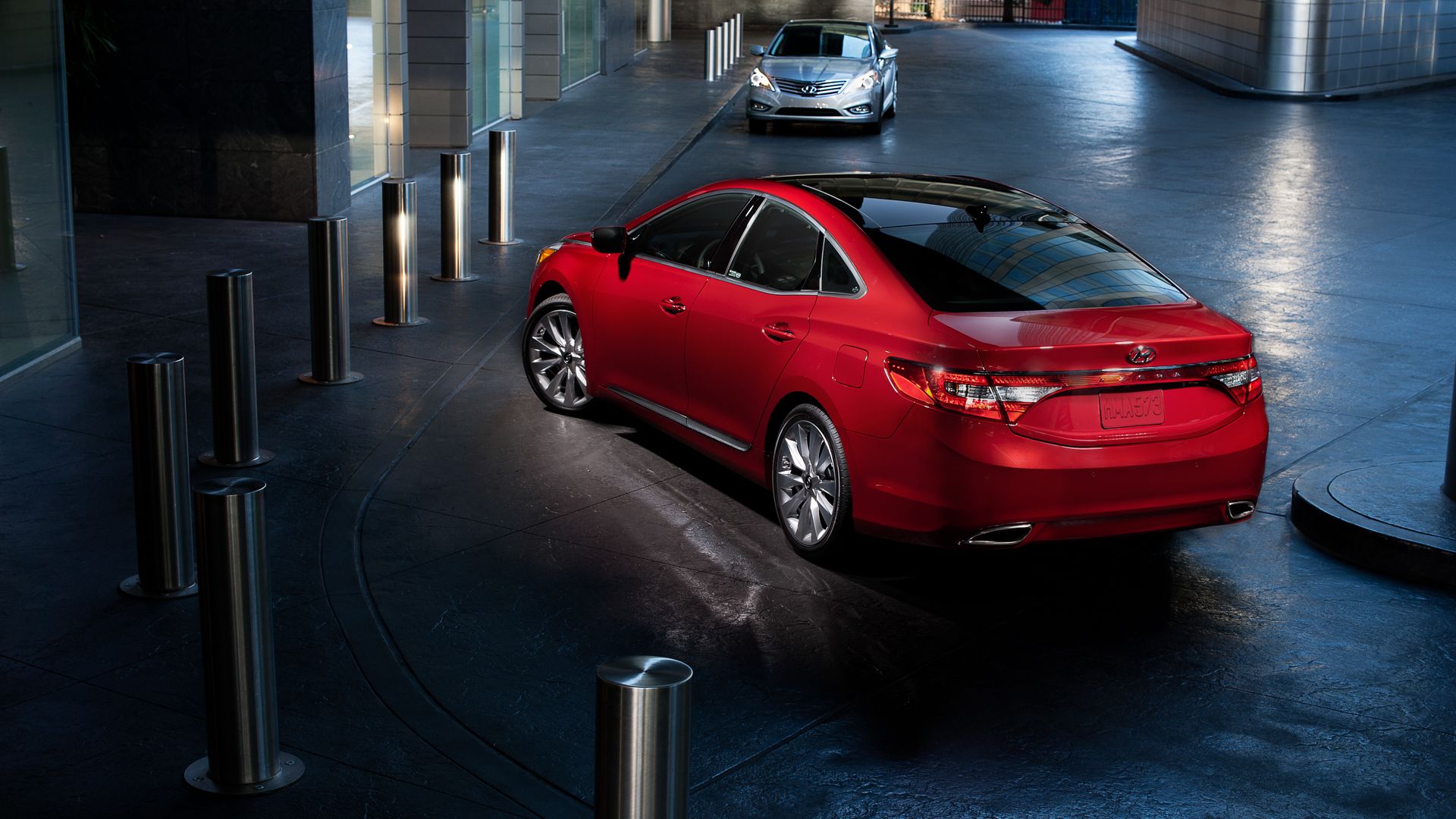 Hyundai's Forgotten Azera Premium Sedan Is A Bargain In 2026
