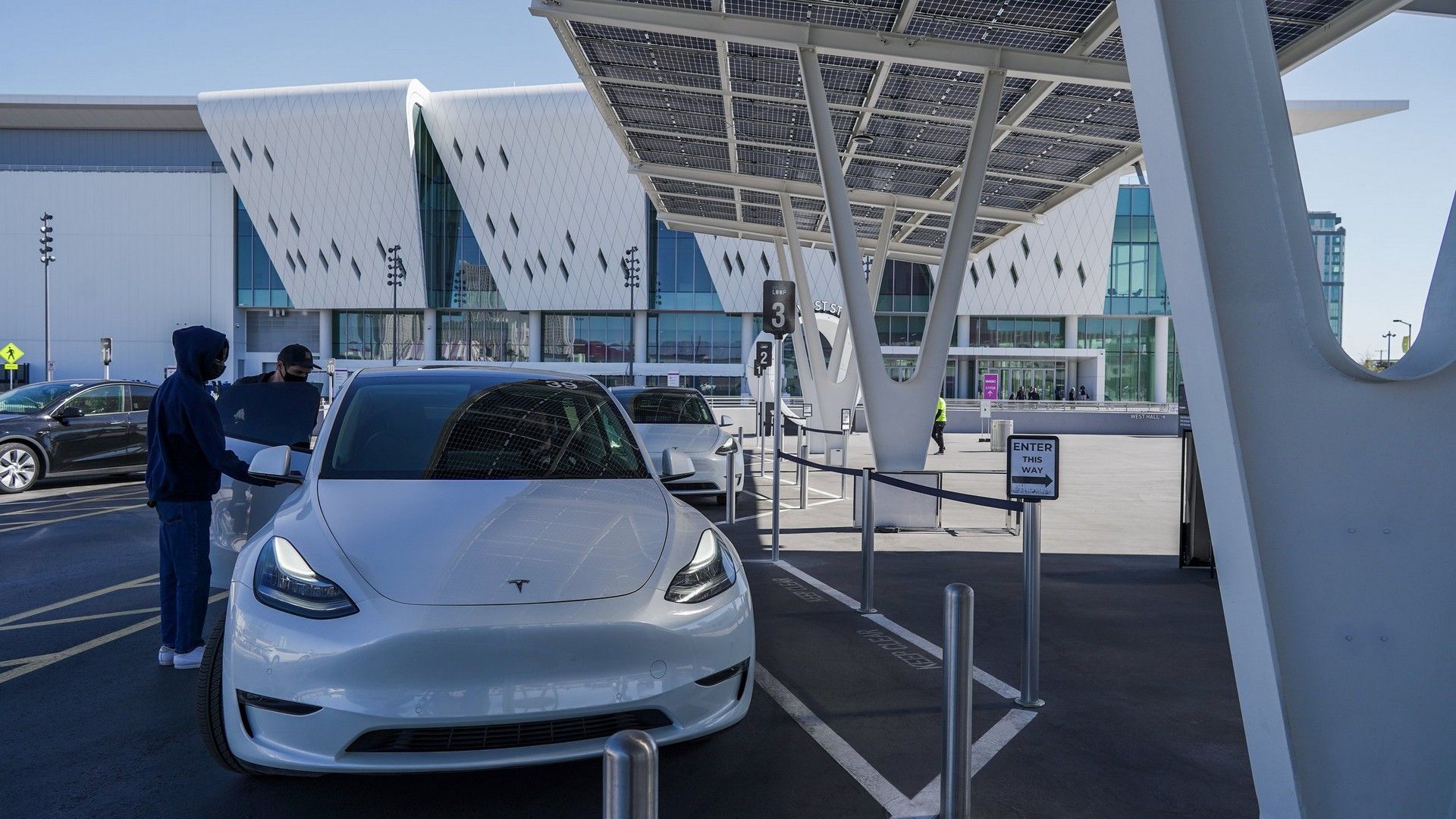 Tesla May Have Finally Named Its Big Bus