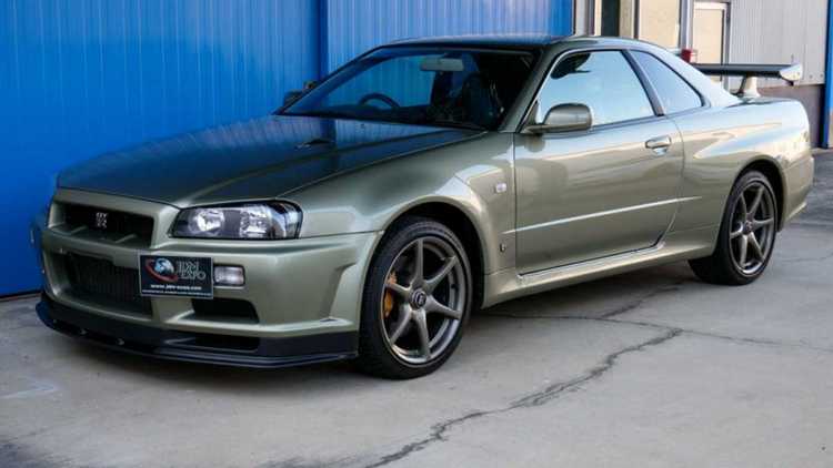 Your Last Chance To Buy A Brand New R34 Skyline GT R Your Last Chance To Buy A Brand New R34 Skyline GT R