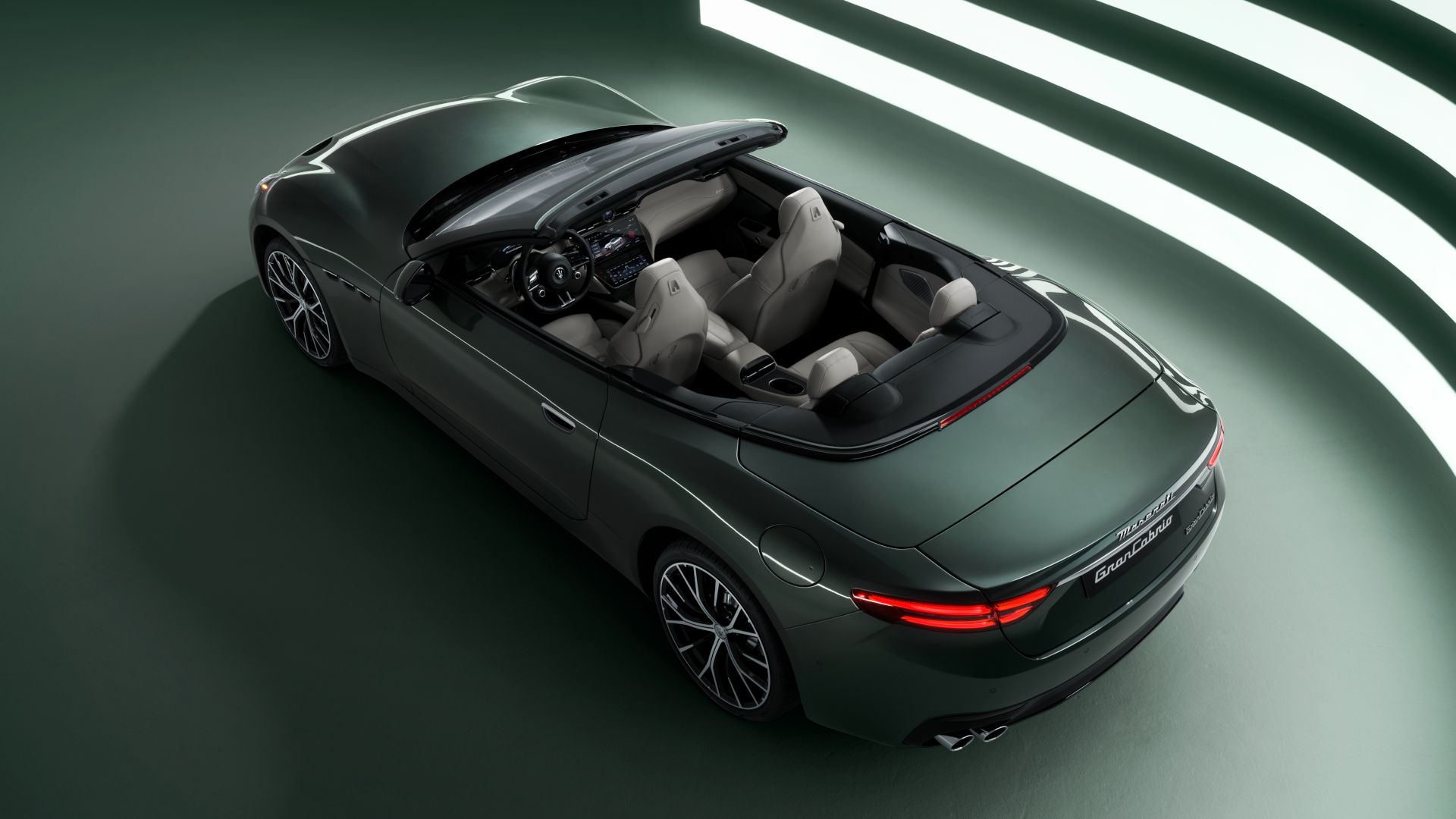 Maserati Expands GranCabrio Lineup With New Entry-Level 483