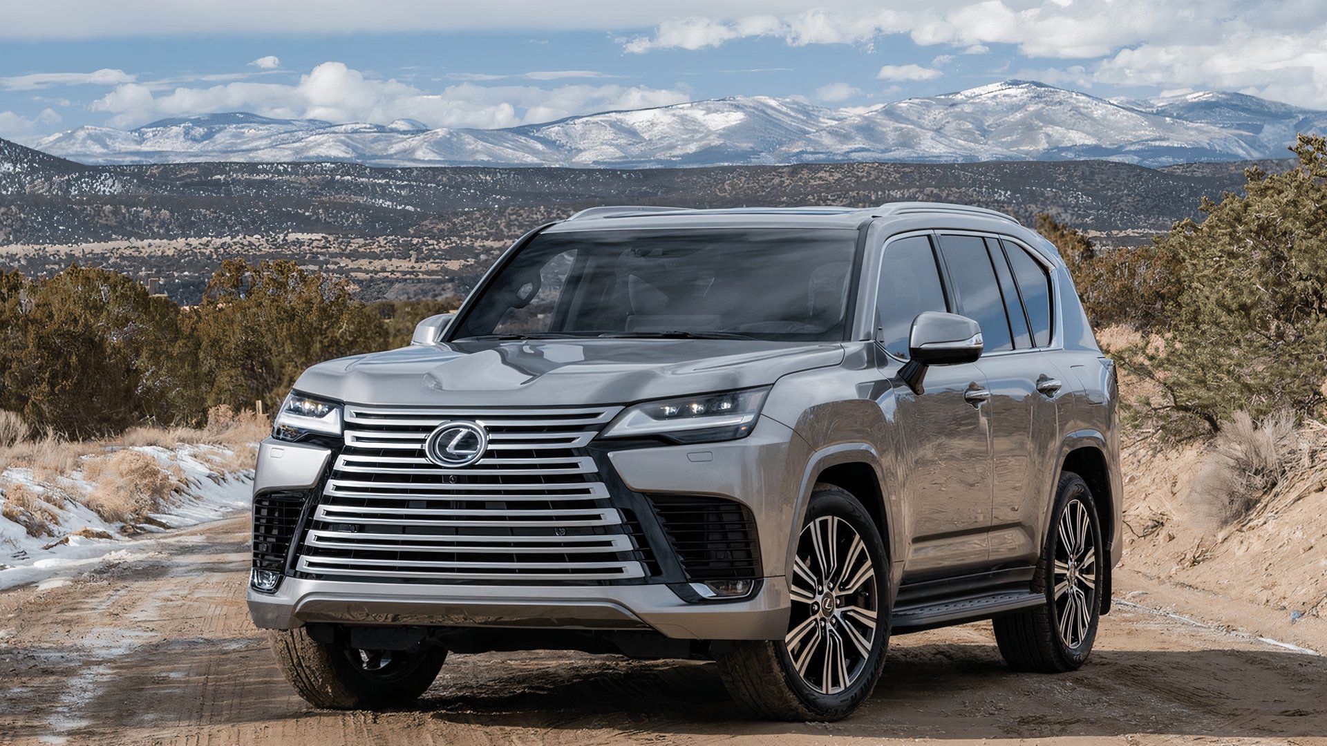Infiniti’s Big SUV Beats Lexus Once Again