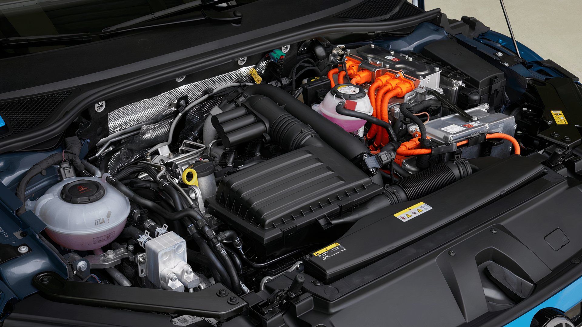 2023 Volkswagen Arteon PHEV engine