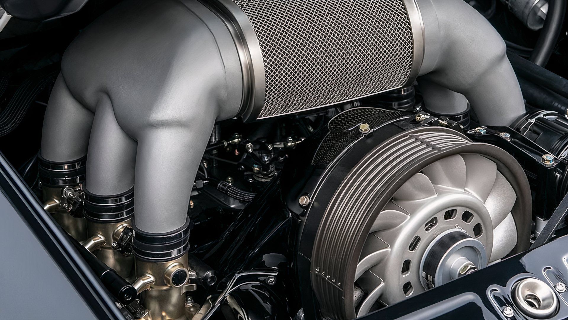 Singer Is Saving The Stick Shift With Former F1 Experts