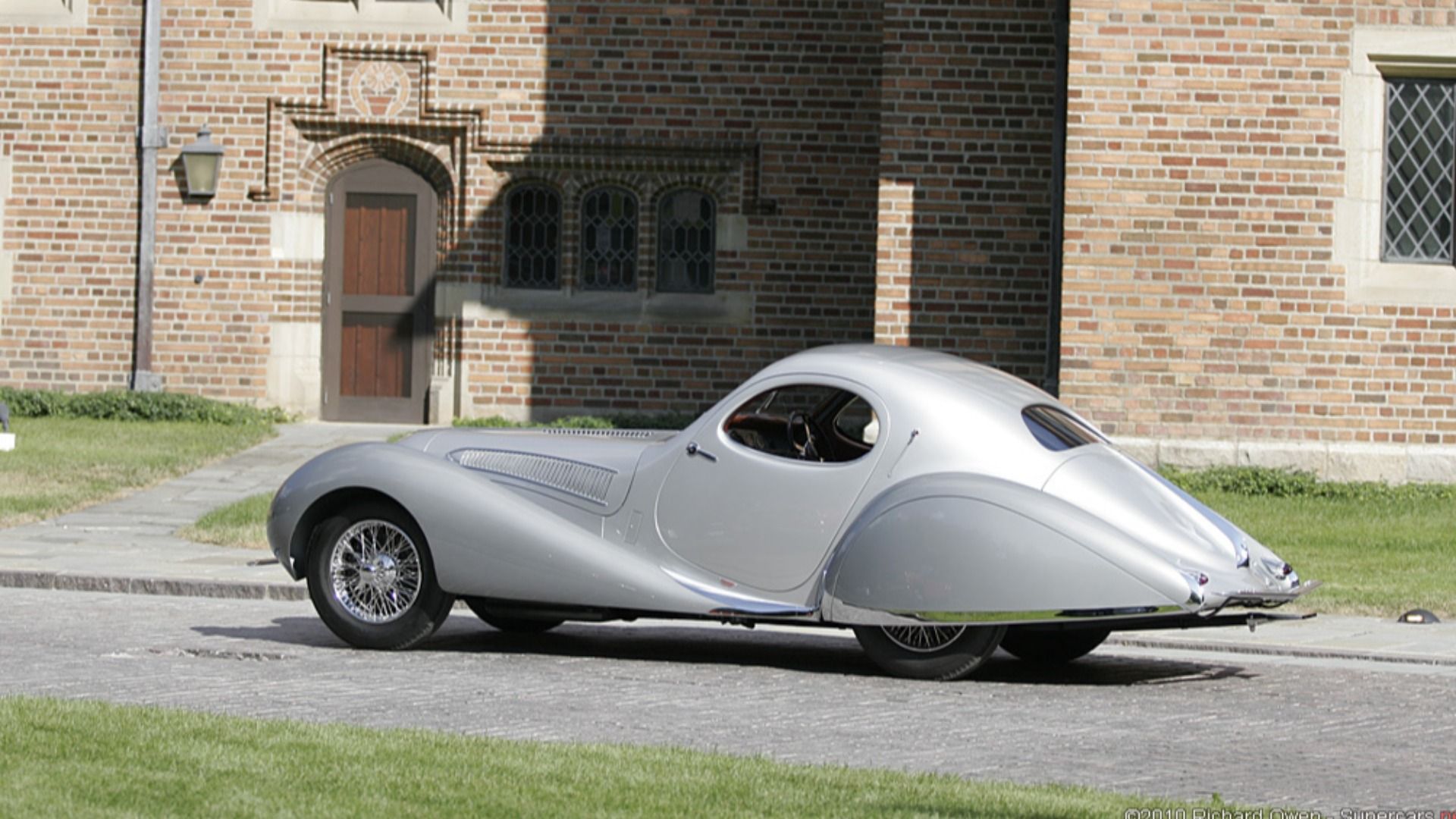 The Maddest Chrysler Concept Ever Had A Straight-Eight Engine