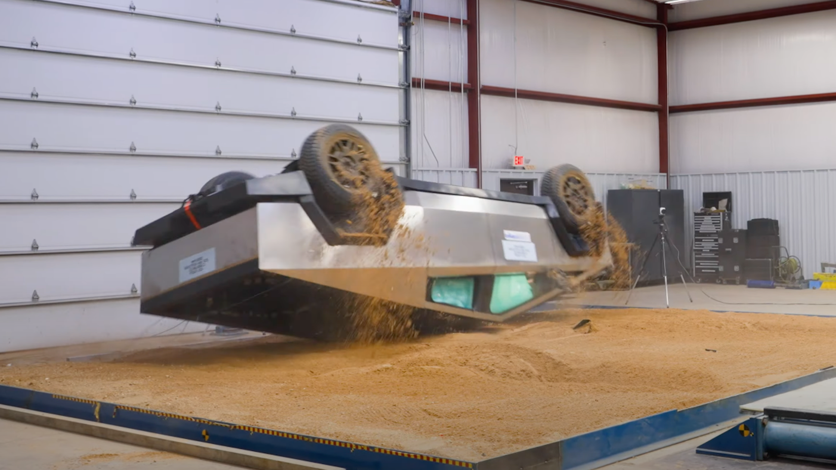 Tesla Cybertruck Crash Test - Screenshot 2025-02-20 at 7.26.52 AM