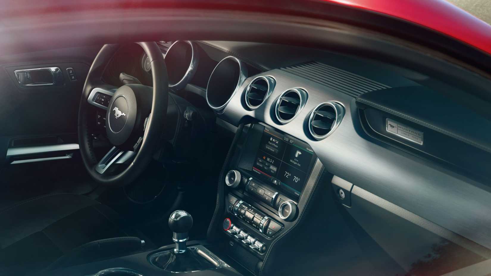 Ford Mustang Coupe 2015, ръчна предавка, черен интериор