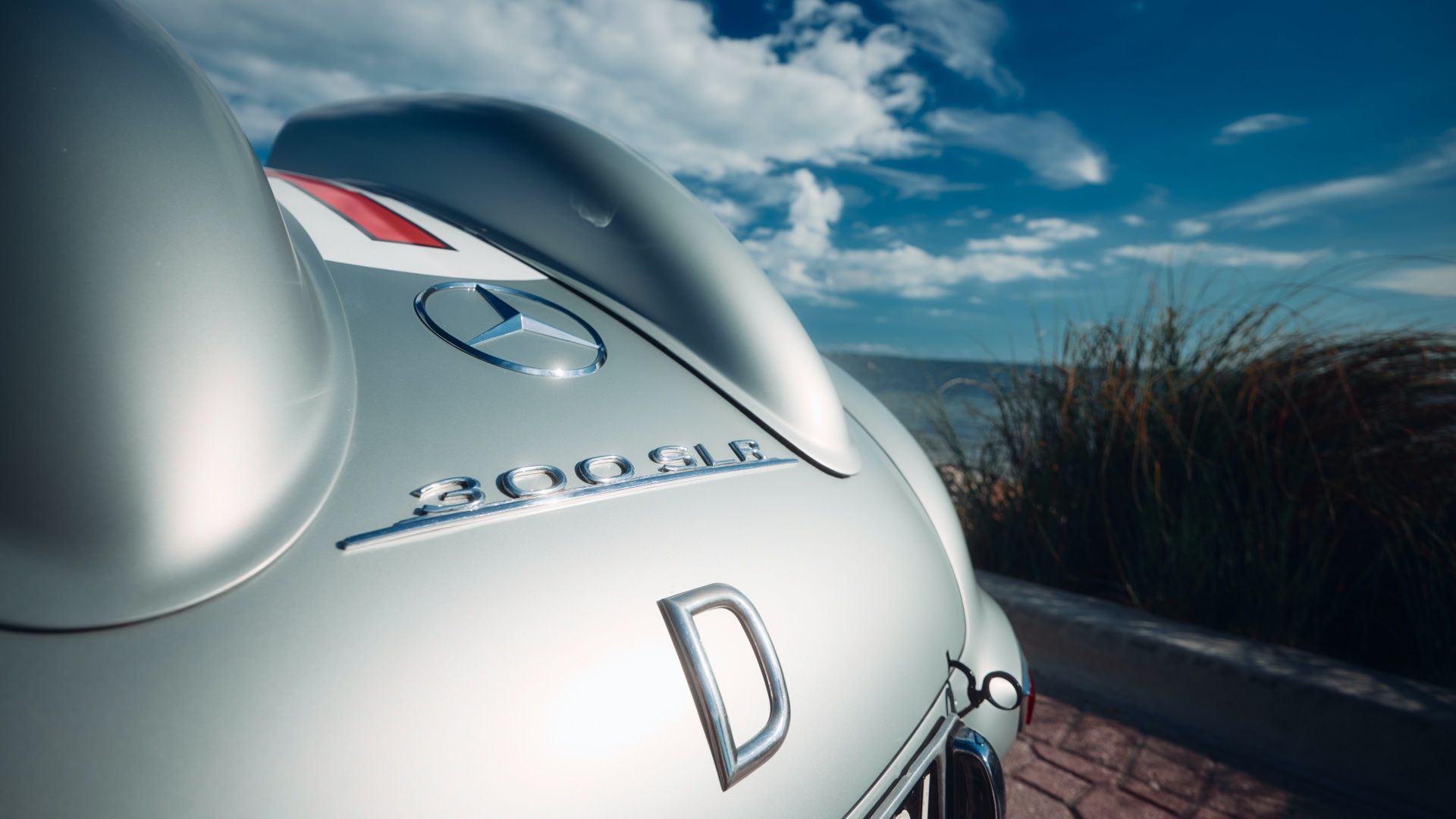 This Straight-8 1950s Racer Made Over 300-HP