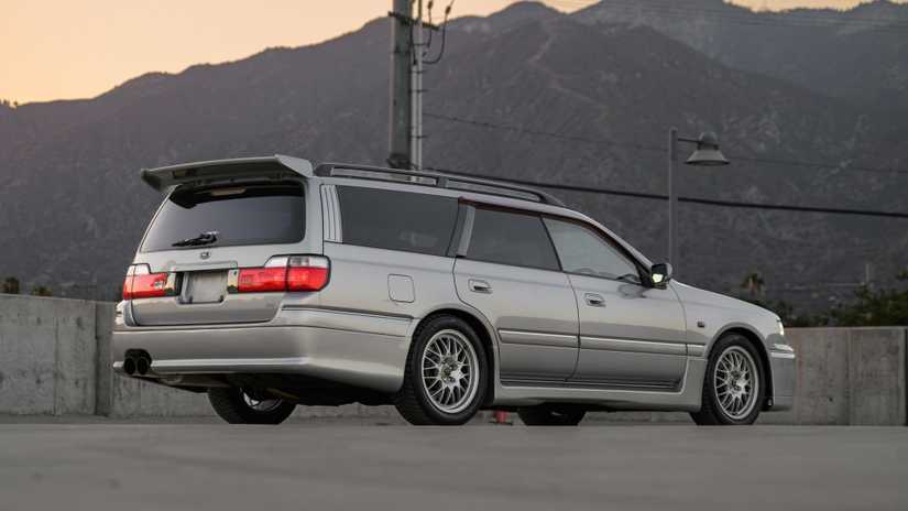 1998 nissan stagea 260rs autech version rear silver