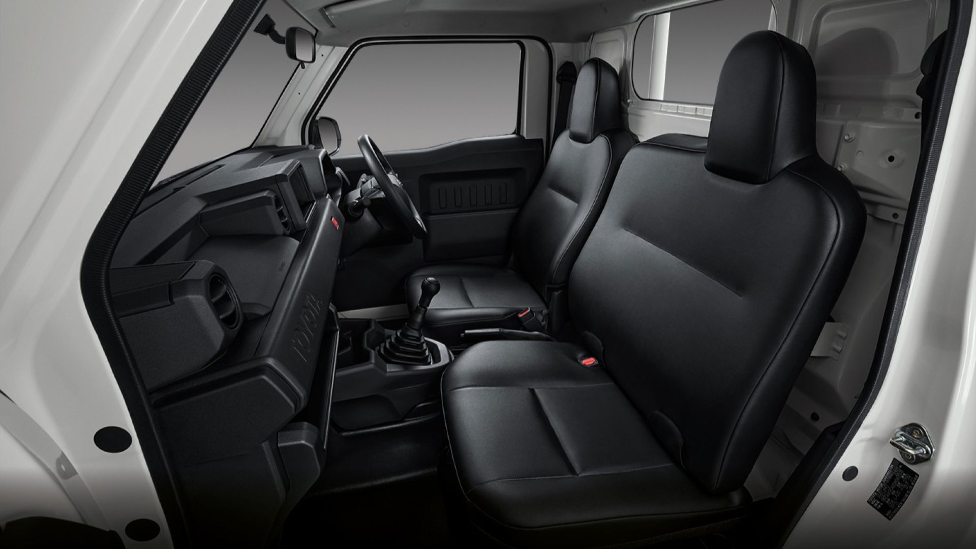 Toyota IMV 0: 당신의 예상과는 다른 1만 달러짜리 트럭