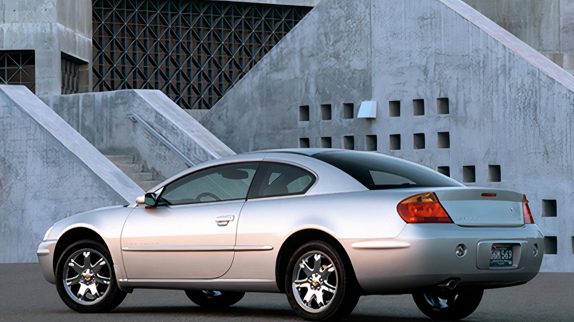 The Sedan And Drop-Top Chrysler Wants You To Forget
