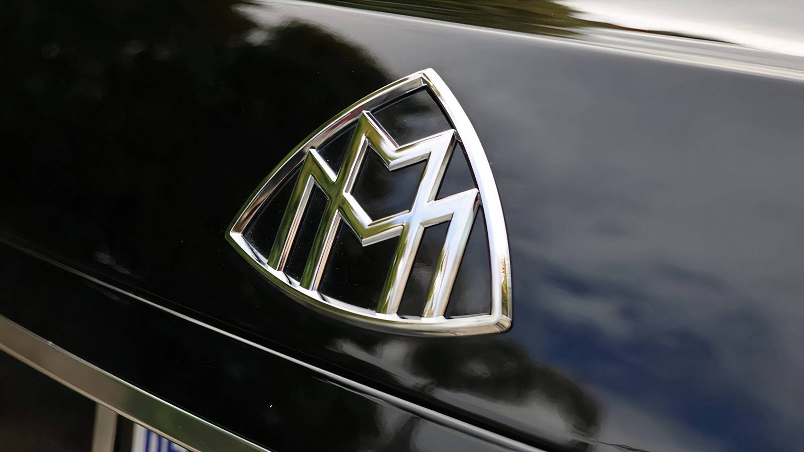 Maybach Rear Logo The 2000s' Most Advanced Luxury Car Is A Steal Thanks To Horrifying ...