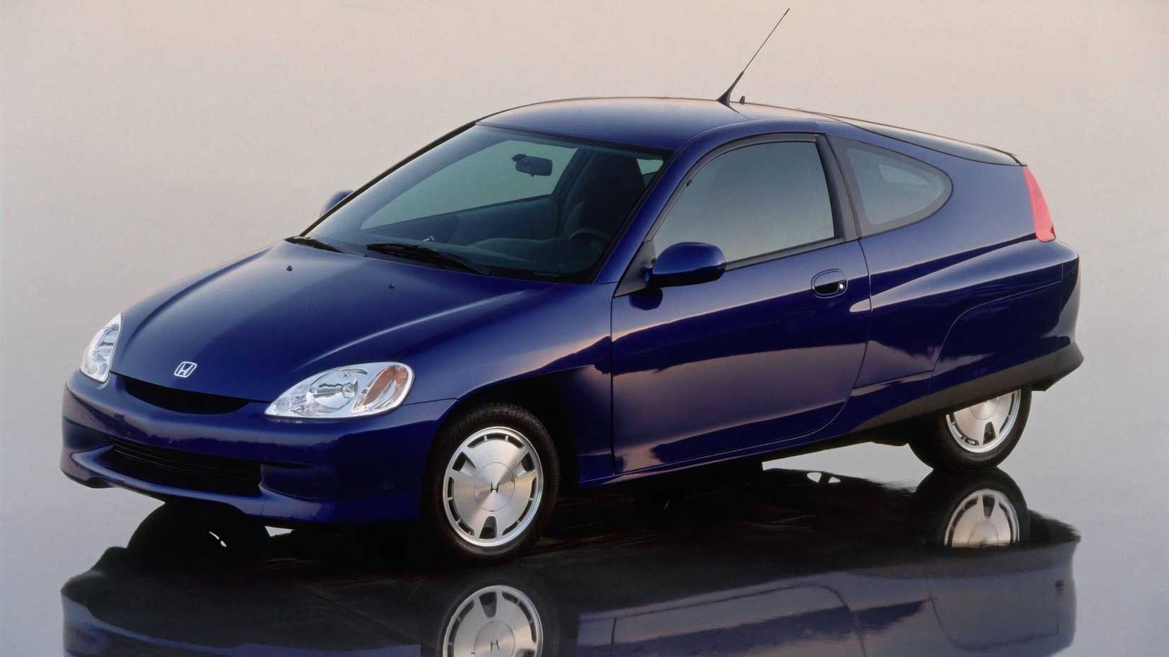 This Honda Insight Has Nearly 1 Million Miles