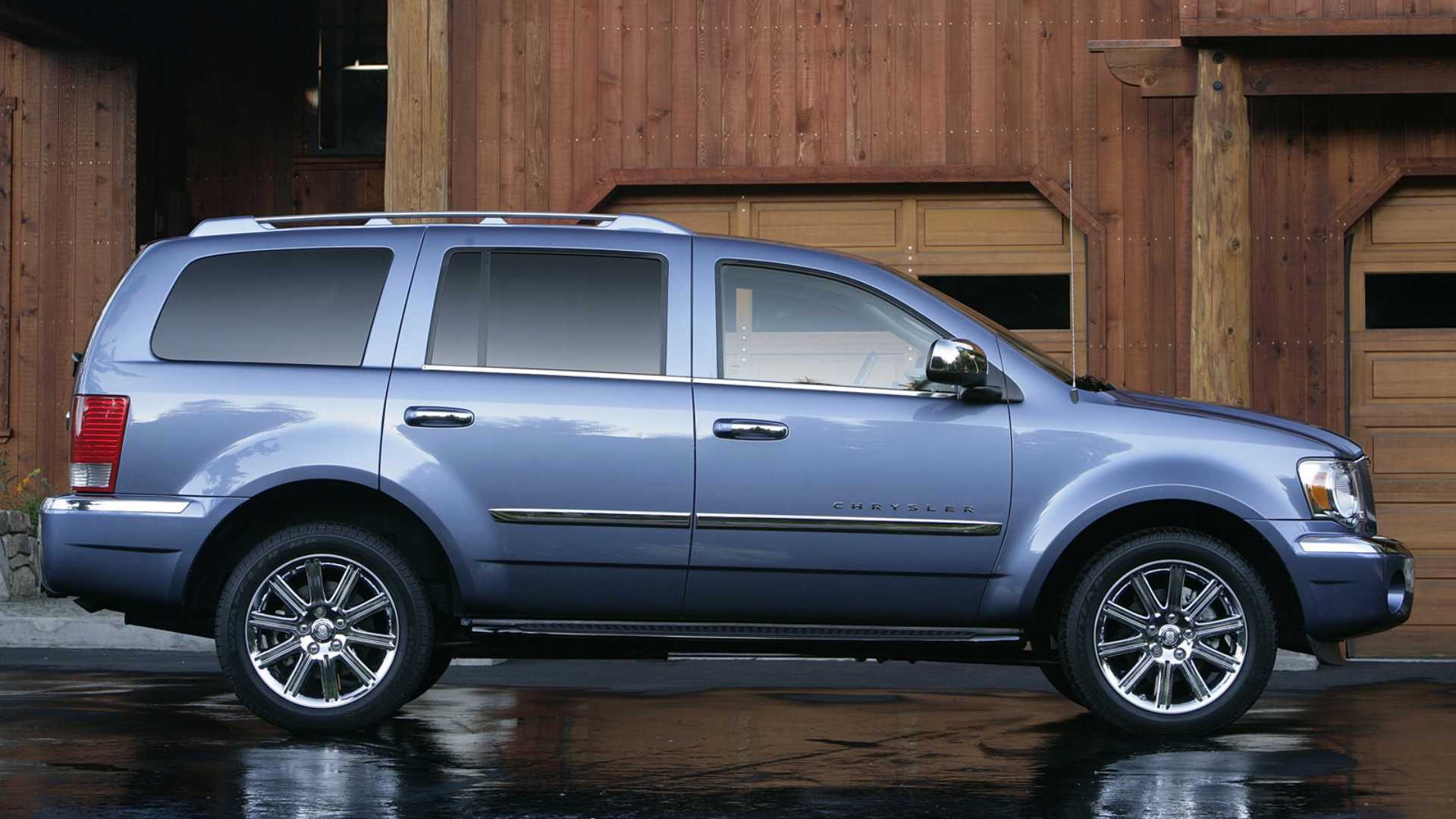 Chrysler Killed The Aspen SUV After Just Two Model Years