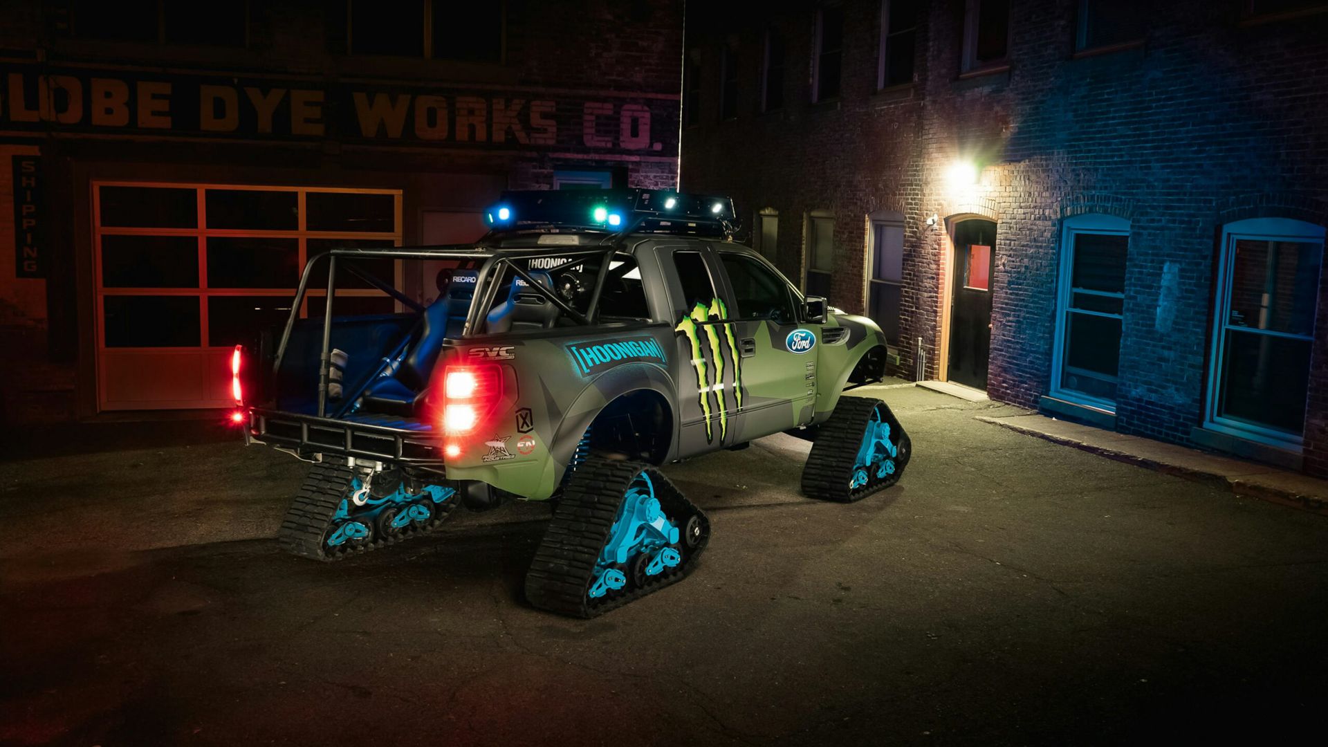 Coolest Vehicles That Use Tracks Instead Of Wheels
