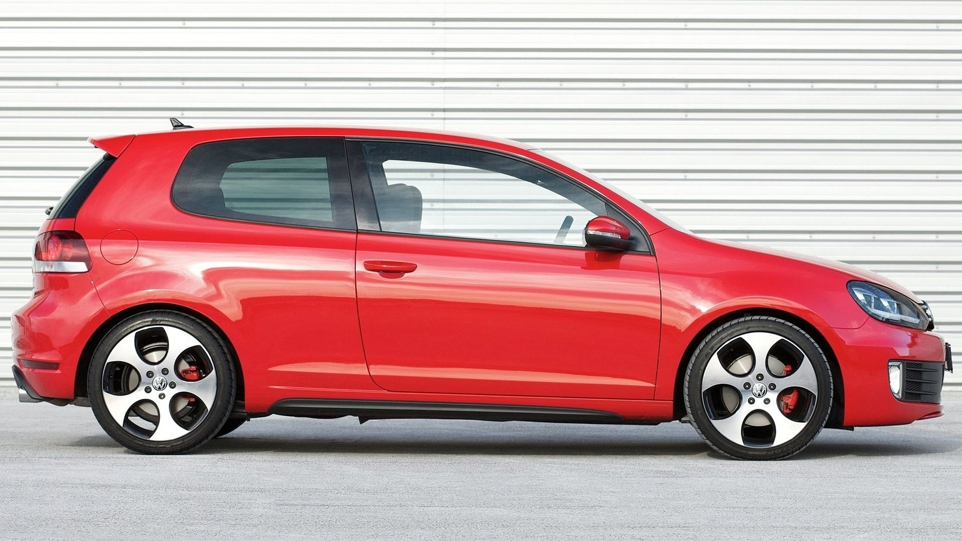2010 volkswagen golf gti side red