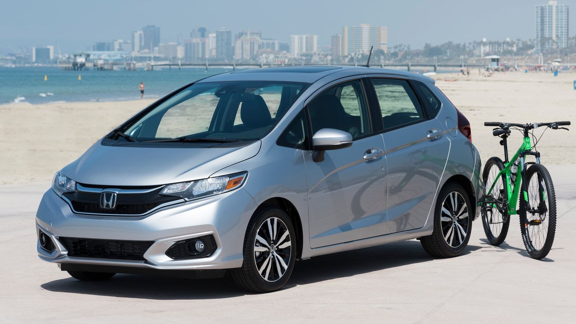 2018 honda fit front silver