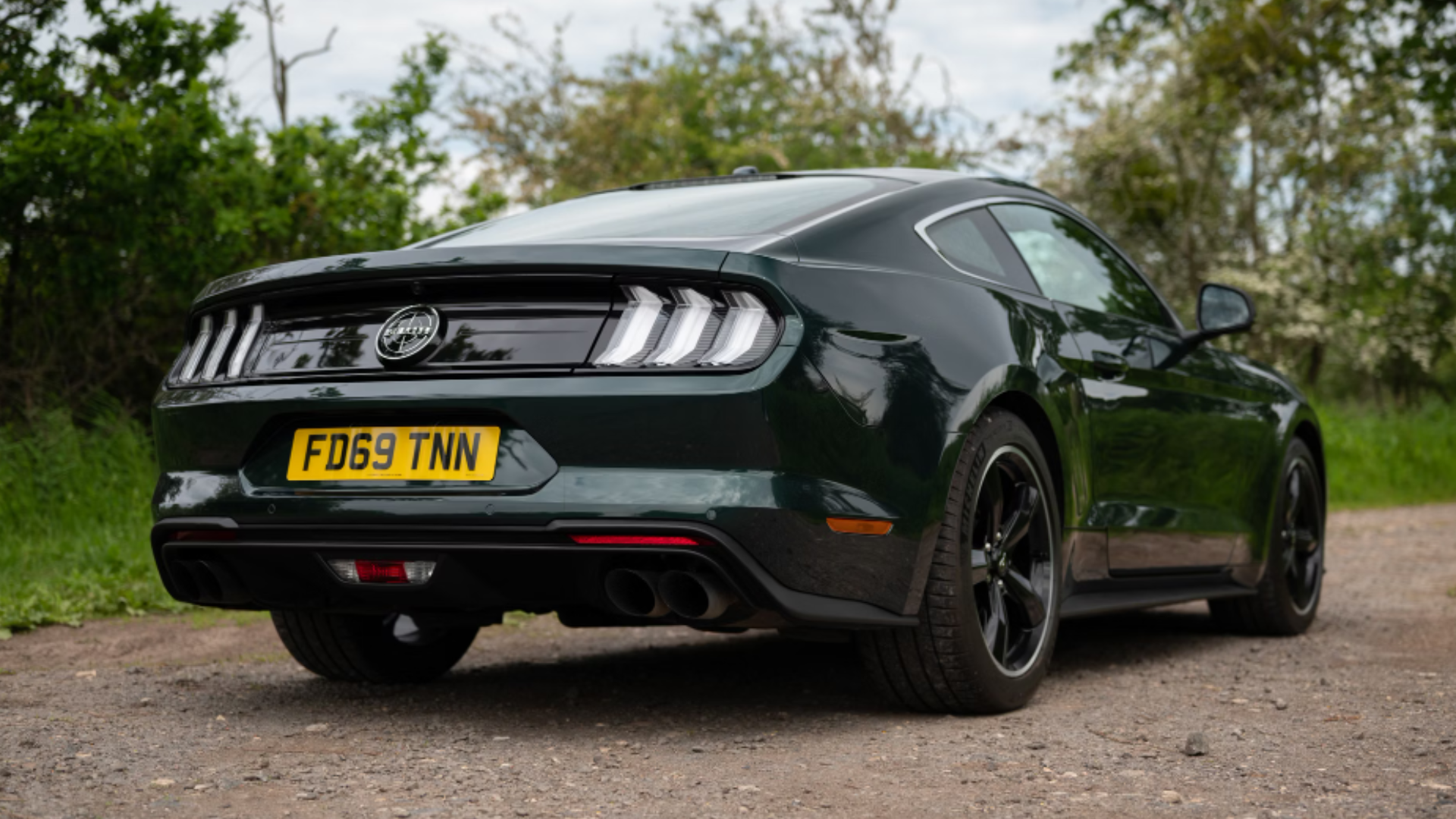 Top Old-School Pony Cars Compared: 2020 Mustang Bullitt vs 2020 Camaro SS