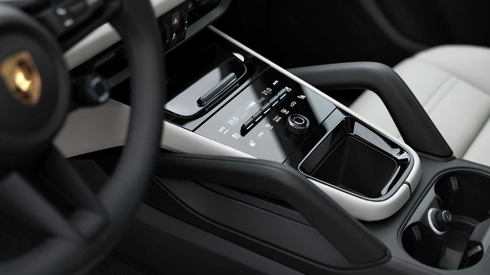 2025 Porsche Cayenne Images: Interior And Exterior Gallery