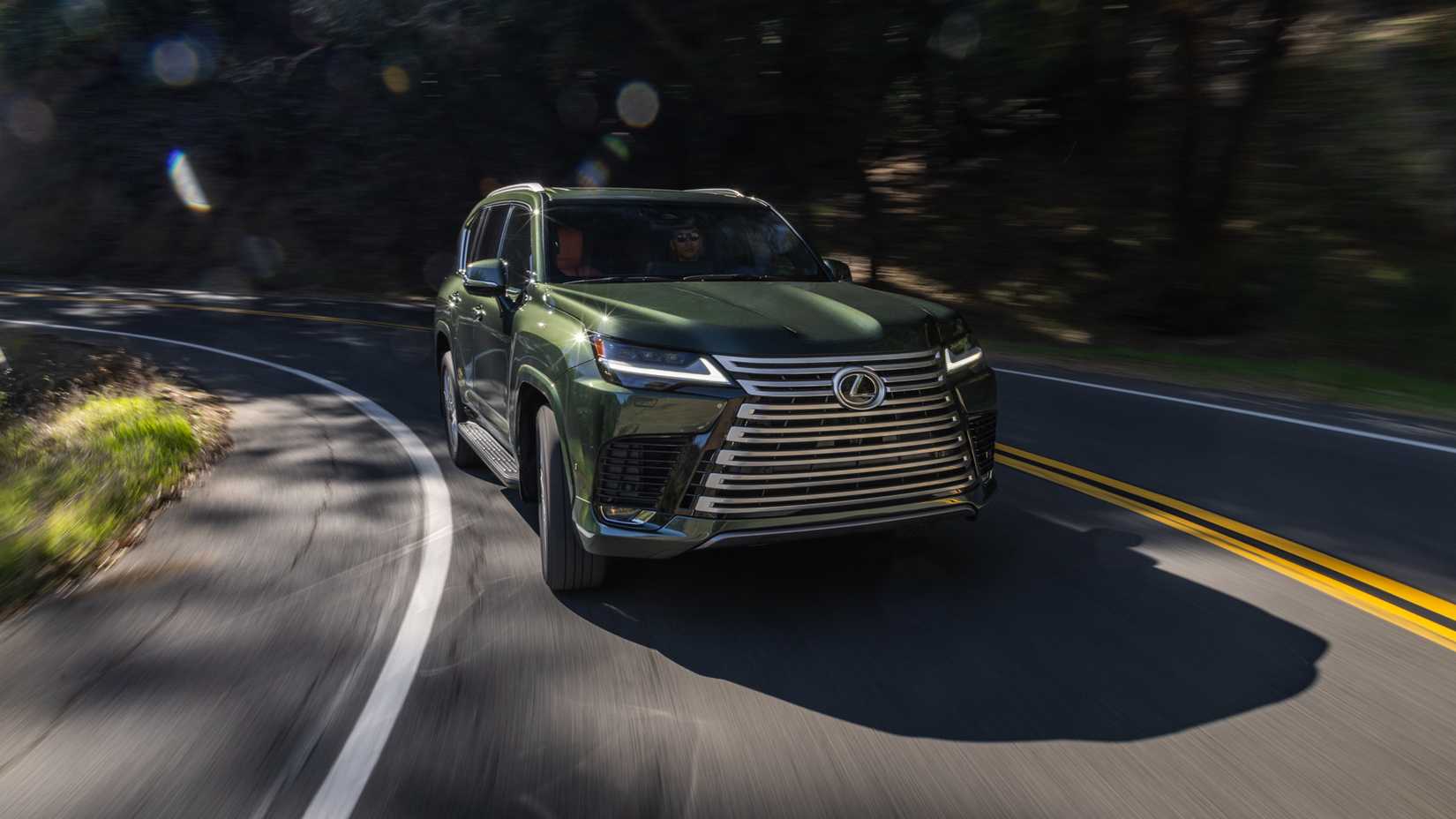 2025 Lexus LX700h