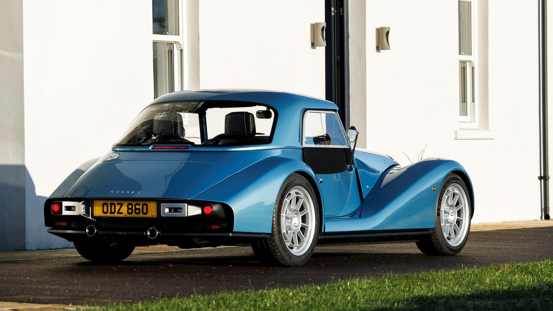 These Are The 10 Lightest Cars With At Least 300 HP