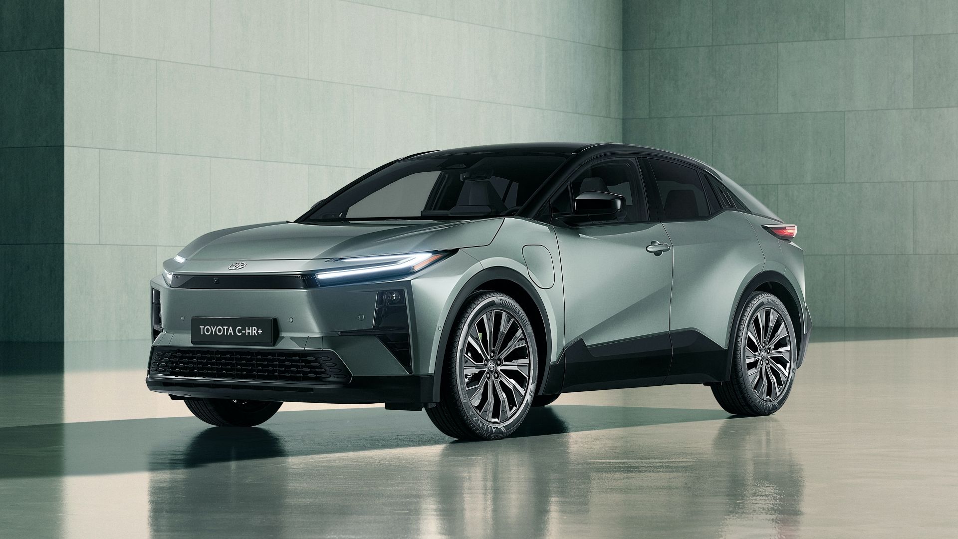Toyota C-HR: Review, Pricing, Photos, and Specs