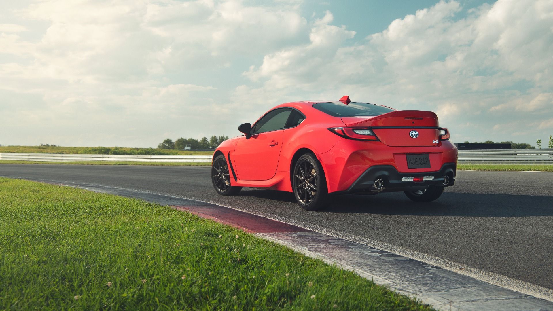 GR86 vs. GT86: Toyota Sports Cars Compared