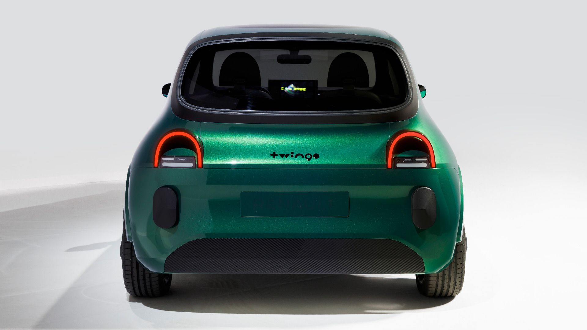 Nissan Announces Renault-Based EV While Distancing Itself From Renault