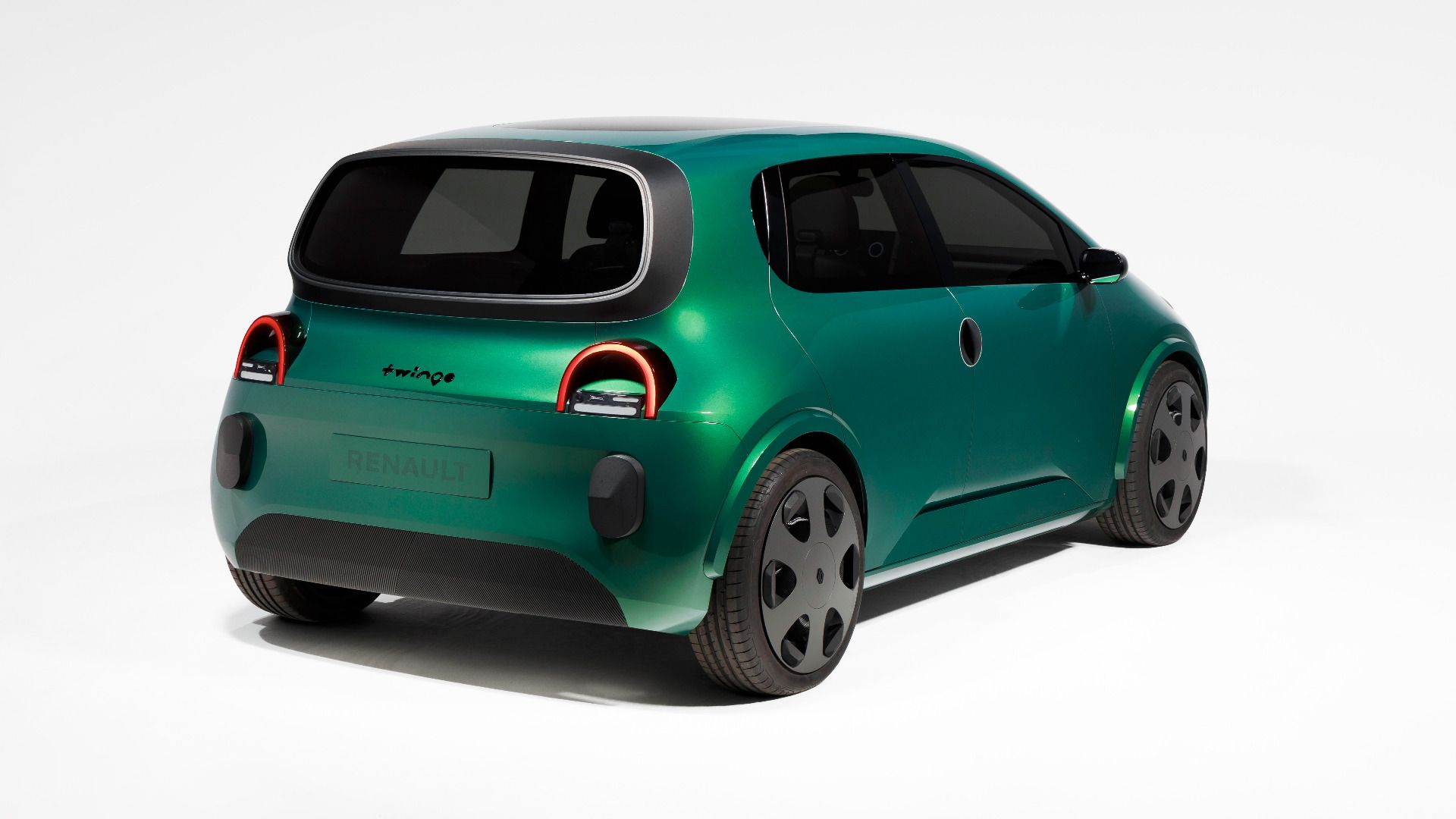 Nissan Announces Renault-Based EV While Distancing Itself From Renault
