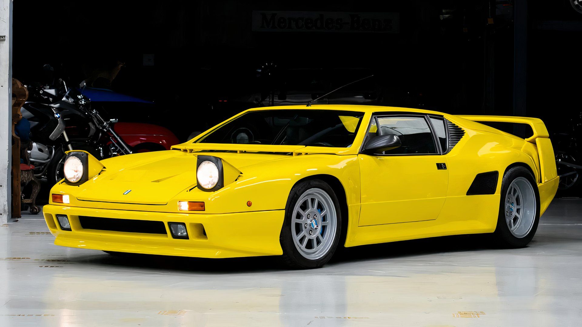 Only 41 Of These Ford V8-Powered Mid-Engine Supercars Were Ever Built
